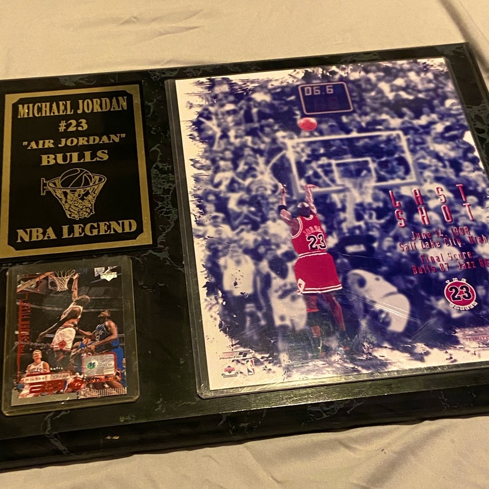 Michael Jordan NBA The Last Shot 1998 Vintage Plaque With Upper Deck Sport Card